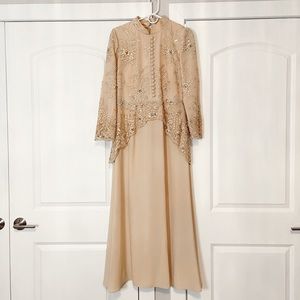 Mother of the Bride Long Sleeve Lace Evening Gown